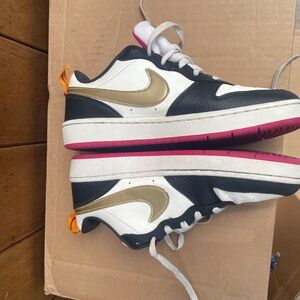 Nike Pink Sneakers perfec condition